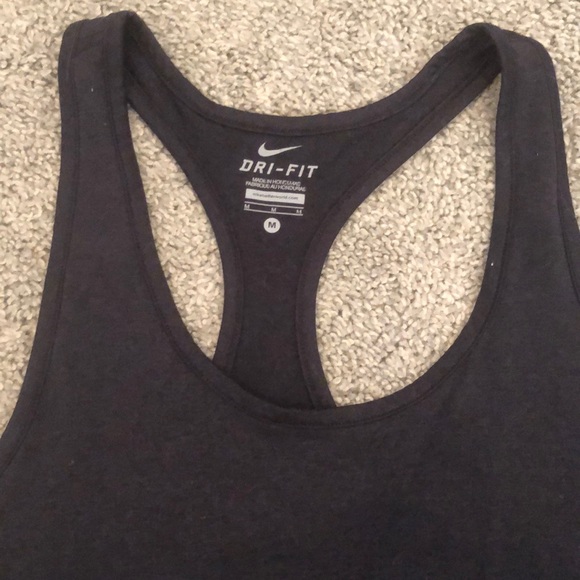 Nike Razorback Workout Top - Picture 2 of 4